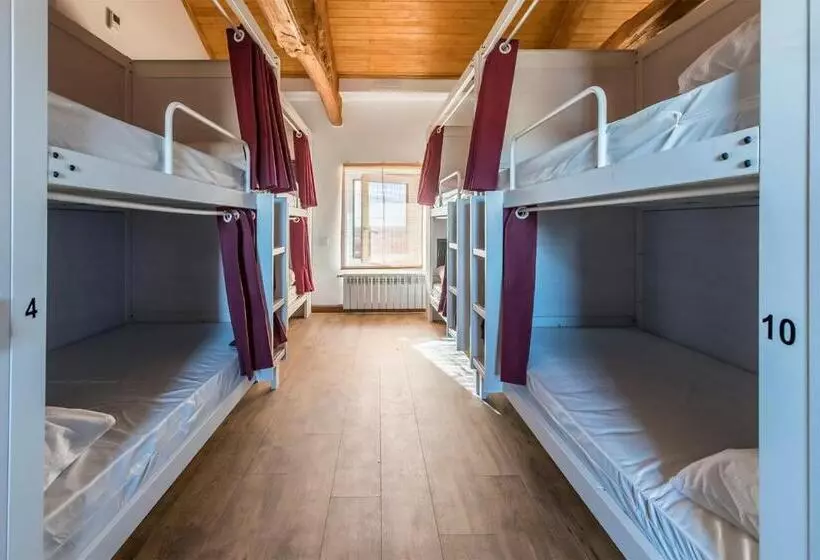 ユースホステル Bercianos1900