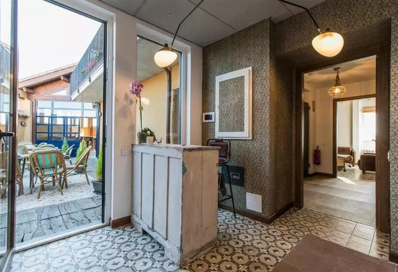 ユースホステル Bercianos1900