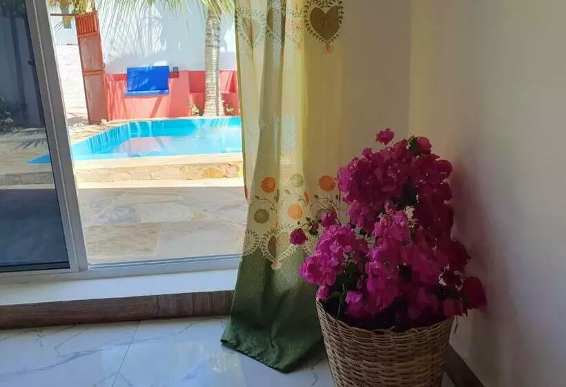 تختخواب و صبحانه Baridi Villa