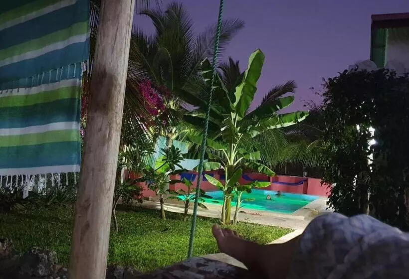 تختخواب و صبحانه Baridi Villa