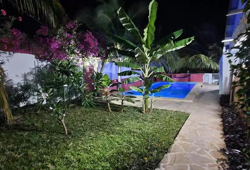 تختخواب و صبحانه Baridi Villa
