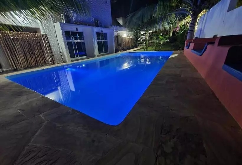 تختخواب و صبحانه Baridi Villa