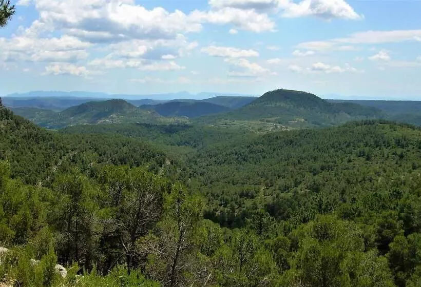Hotelli De Montaña La Rocha