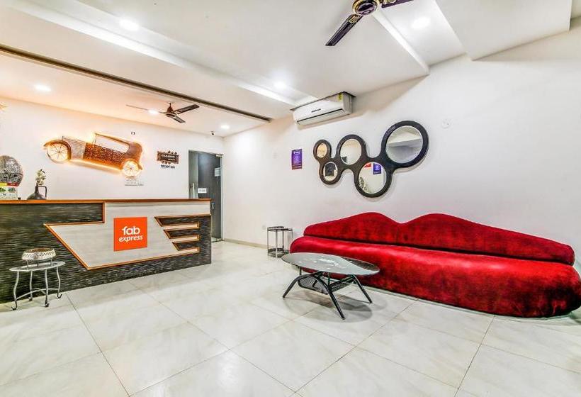 Hotelli Fabexpress Classio Suites