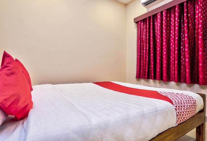 בית מלון כפרי Sri Abirami Inn