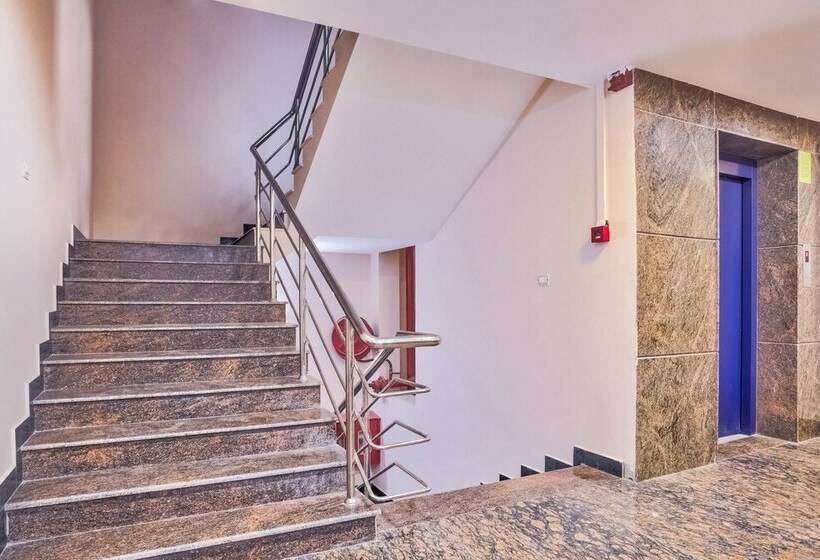 בית מלון כפרי Sri Abirami Inn