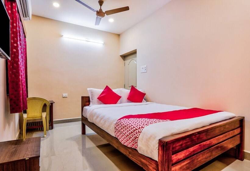 בית מלון כפרי Sri Abirami Inn