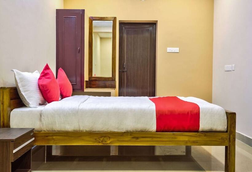 בית מלון כפרי Sri Abirami Inn