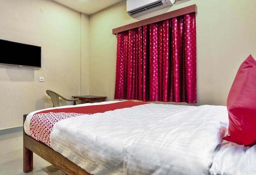 בית מלון כפרי Sri Abirami Inn