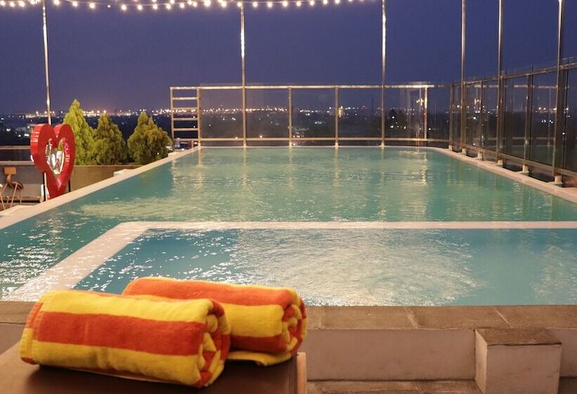 فندق Pakons Prime