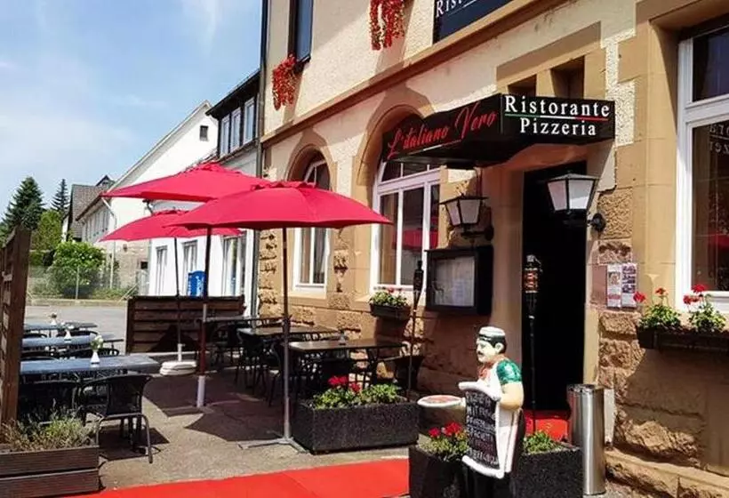 Retkeilymaja Gasthof L'italiano Vero