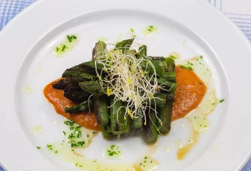 هتل Casa Santa Elena