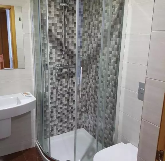 Hotel Hostal Camelot