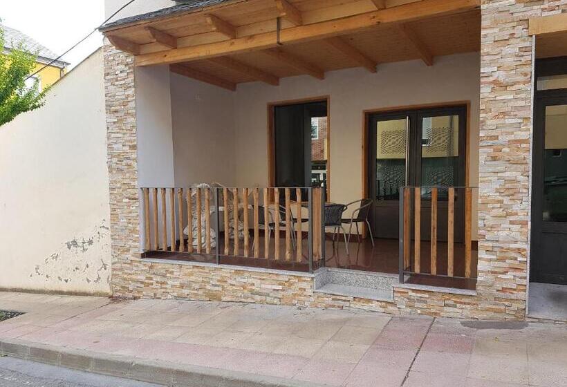 ホテル Hostal Camelot