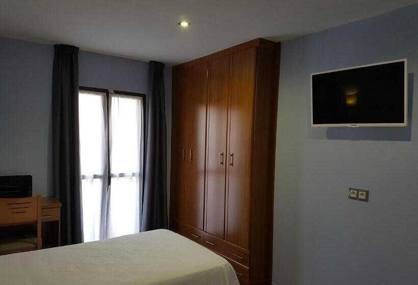 ホテル Hostal Camelot