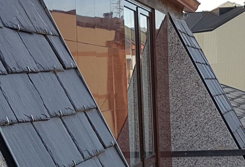 ホテル Hostal Camelot