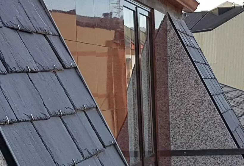 Hotel Hostal Camelot