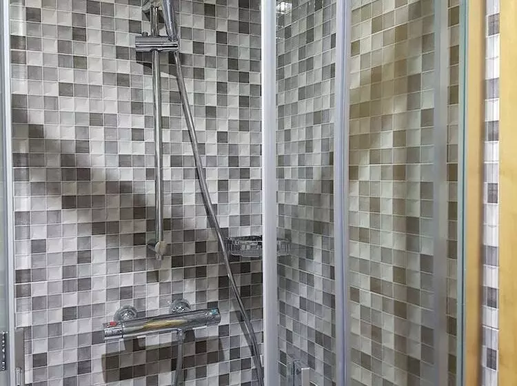 Hotel Hostal Camelot