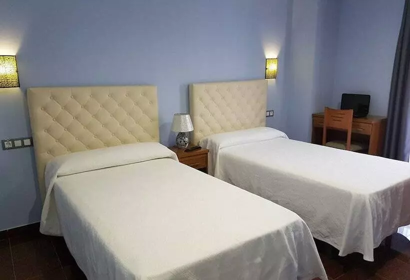 Hotel Hostal Camelot