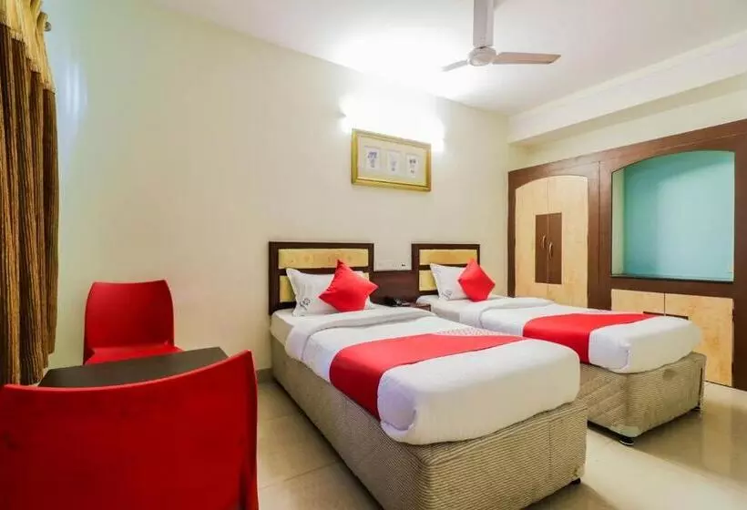 ホテル O Parnasala Princely