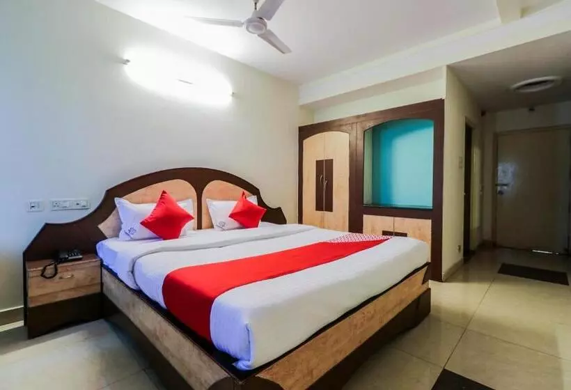 ホテル O Parnasala Princely