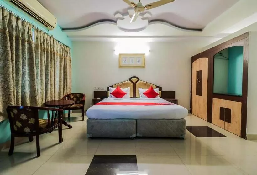 ホテル O Parnasala Princely