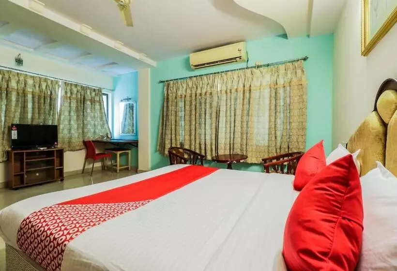 ホテル O Parnasala Princely