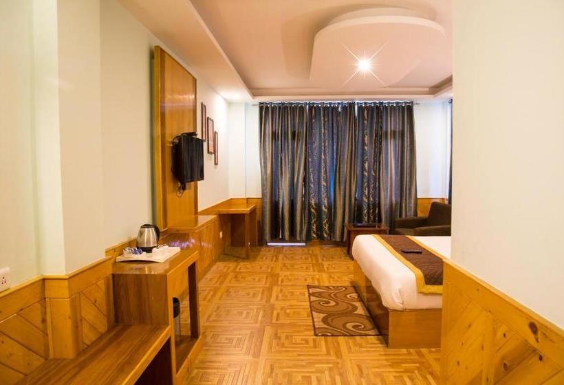 בית מלון כפרי Sanobar The Samita Grand