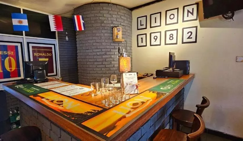 Hotelli The Lion Pub &