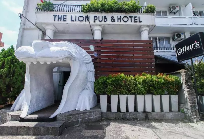 Hotelli The Lion Pub &