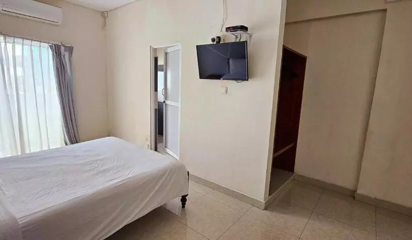 Hotelli The Lion Pub &