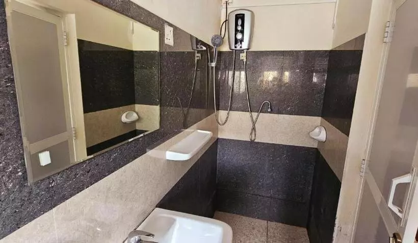 Hotelli The Lion Pub &