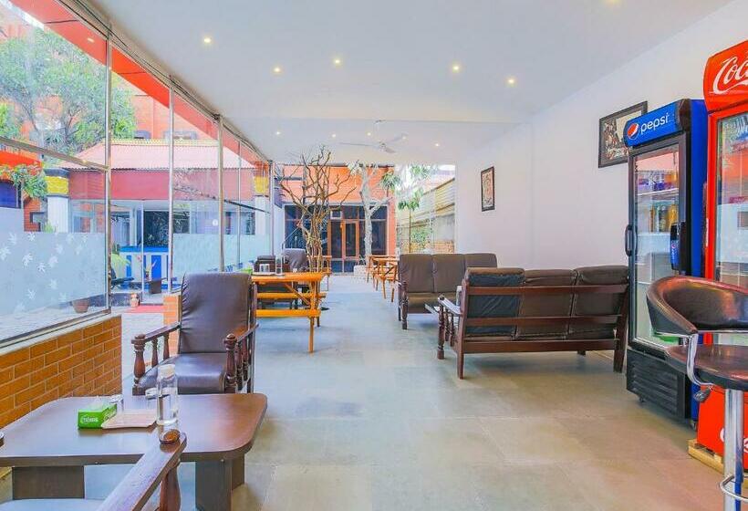 Oyo 352 Hotel Konark Inn