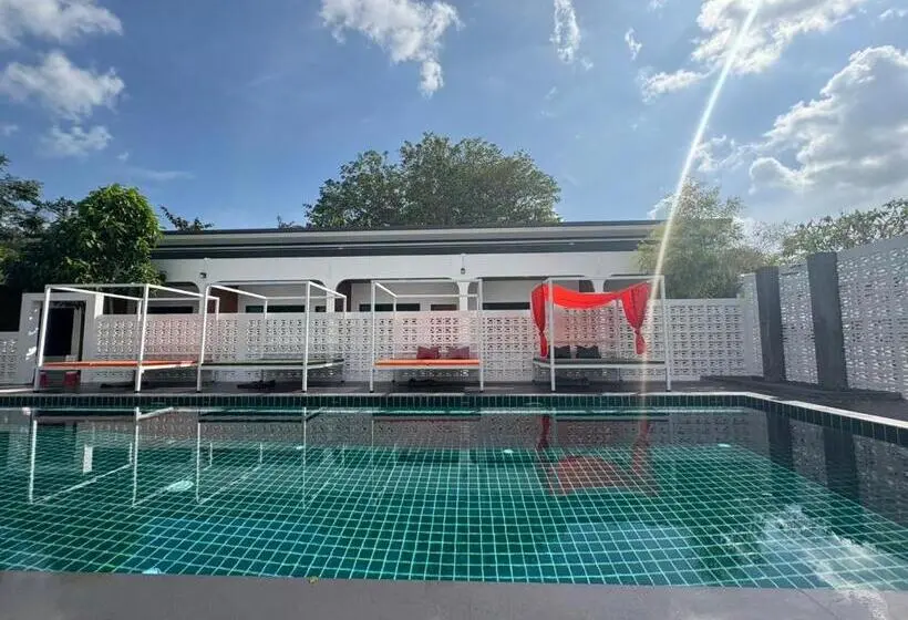 فندق Phangan Hometown Resort Adults Only