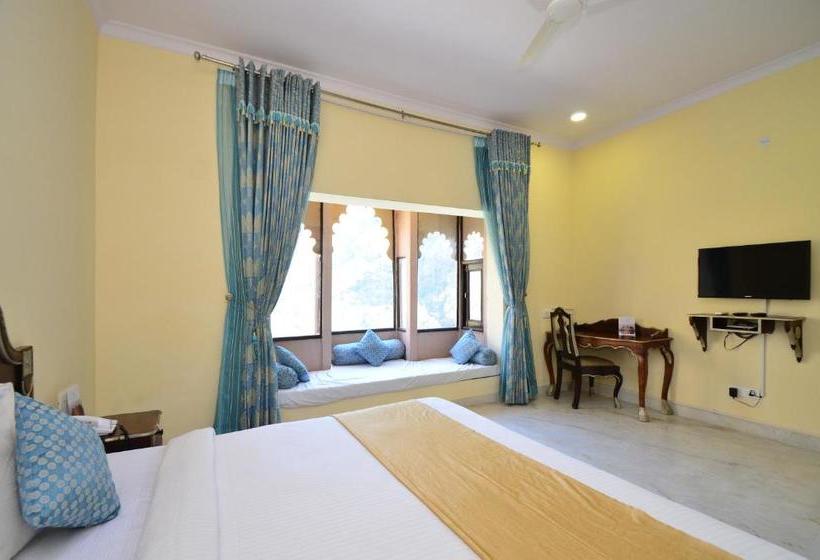 هتل Aaram Baagh Resort & Spa Agra  By Pachar Group