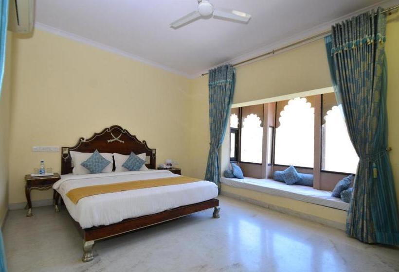 هتل Aaram Baagh Resort & Spa Agra  By Pachar Group