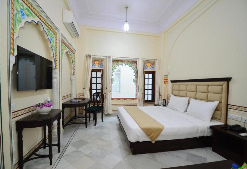 هتل Aaram Baagh Resort & Spa Agra  By Pachar Group