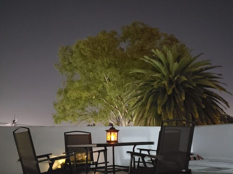 Пансион Hostal Cervatos