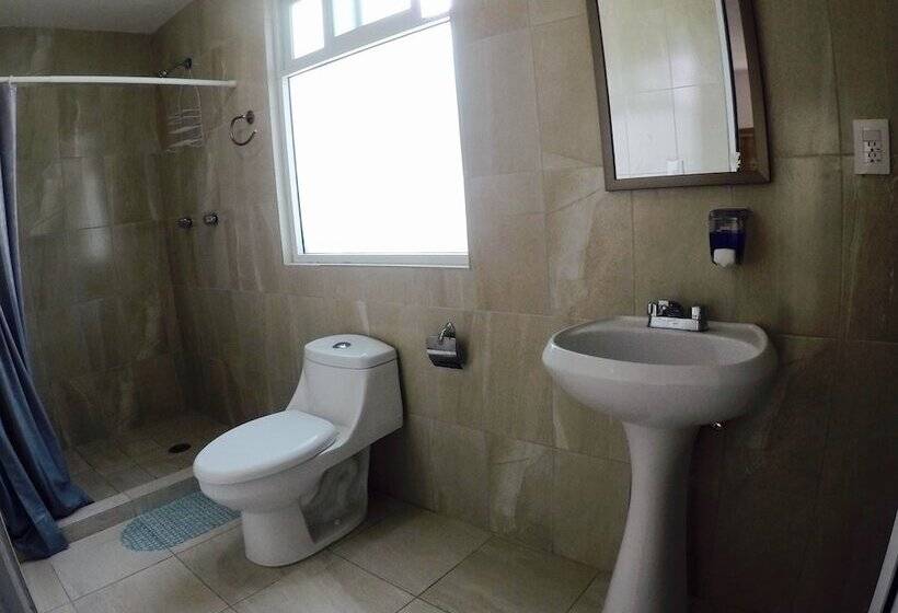 Пансион Hostal Cervatos