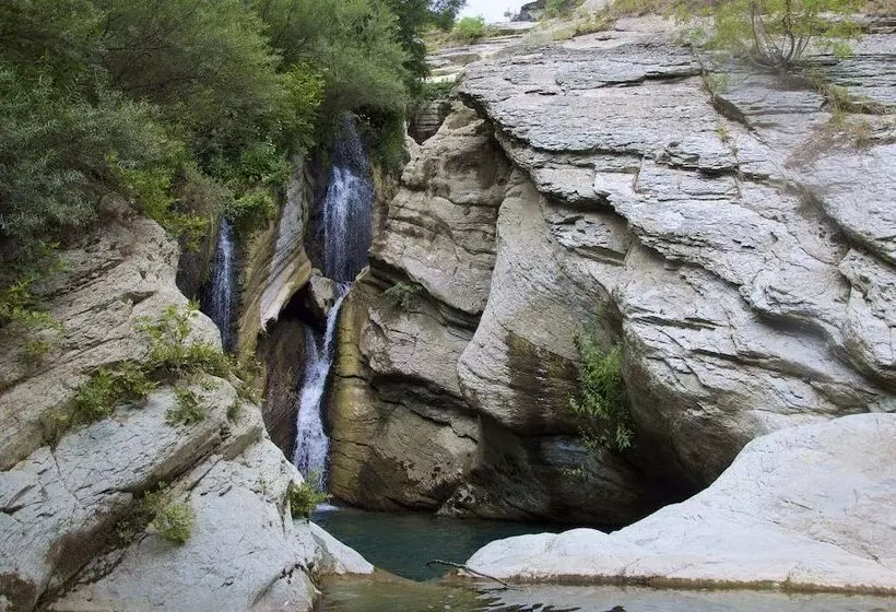 هتل Heraklis