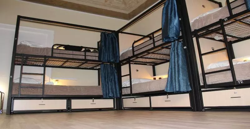 هاستل Cconforthotels Host Bari Centrale