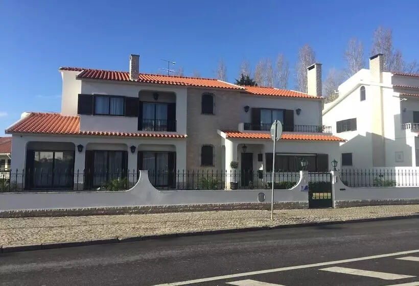 Aamiaismajoitus (B&B) Paradise Suites