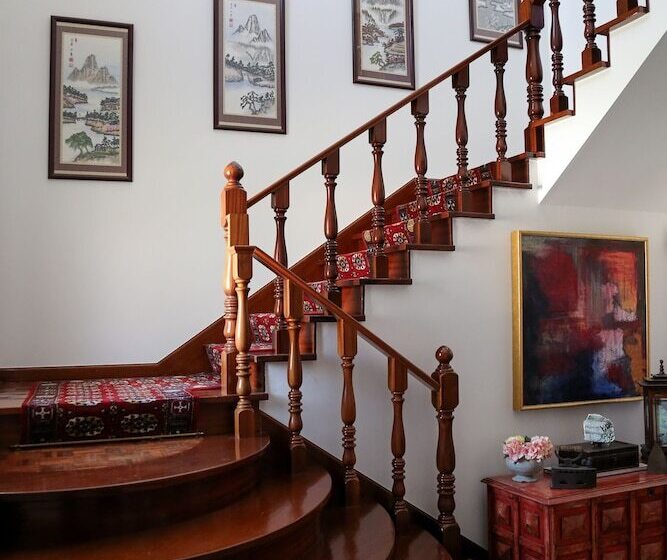 مبيت وإفطار Paradise Suites