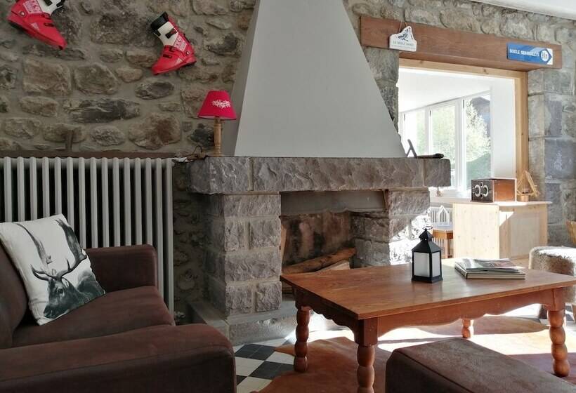 Отель Les Mouflons