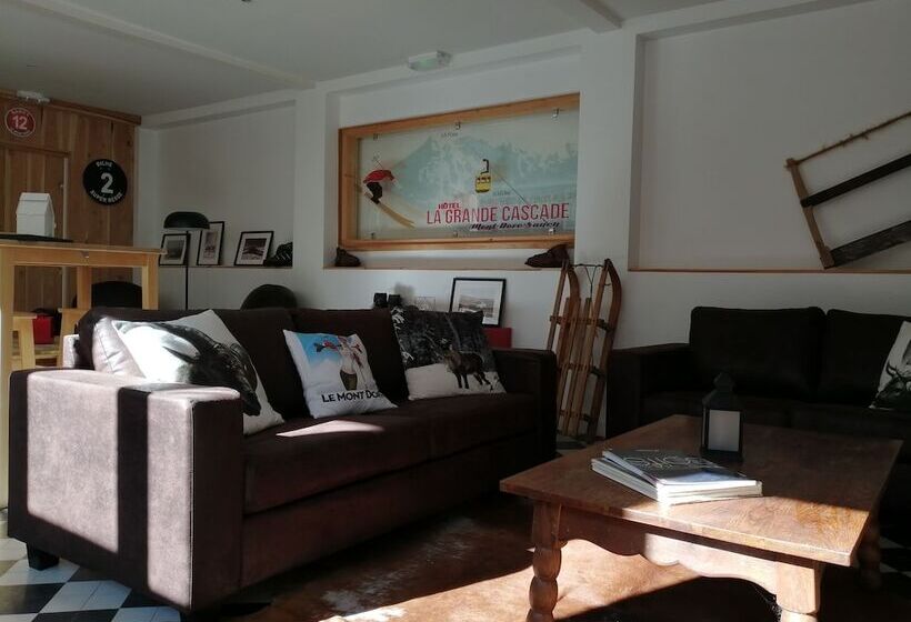 Отель Les Mouflons