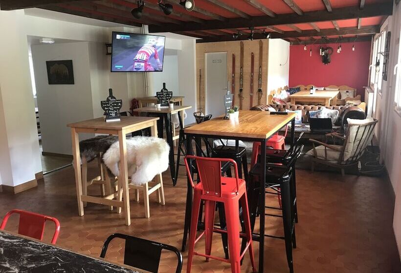 Отель Les Mouflons