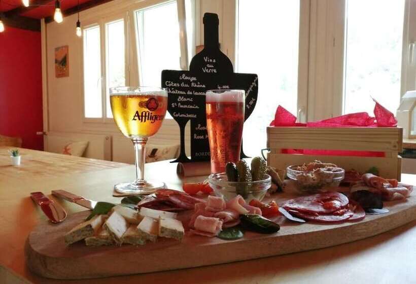 Отель Les Mouflons