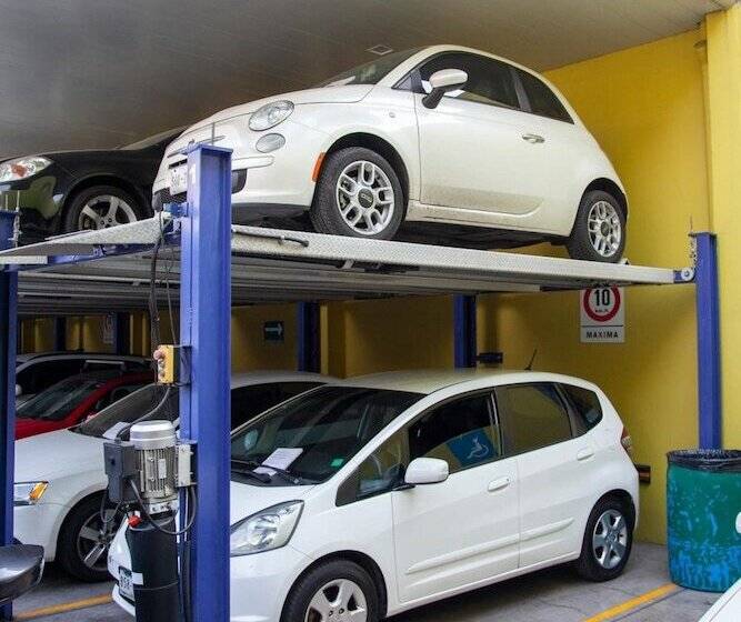 فندق Lira Solo Adultos