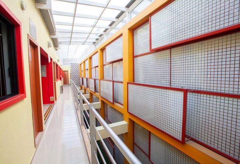 فندق Lira Solo Adultos