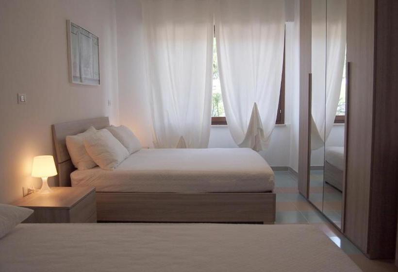 Le Rose Beach & Suites Appartamenti Fronte Mare A Villarosa